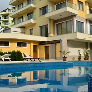 Golden House Apartament